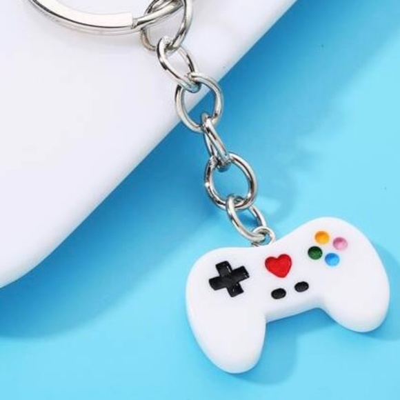 NWT Game pad charm keychain in white - Picture 1 of 2